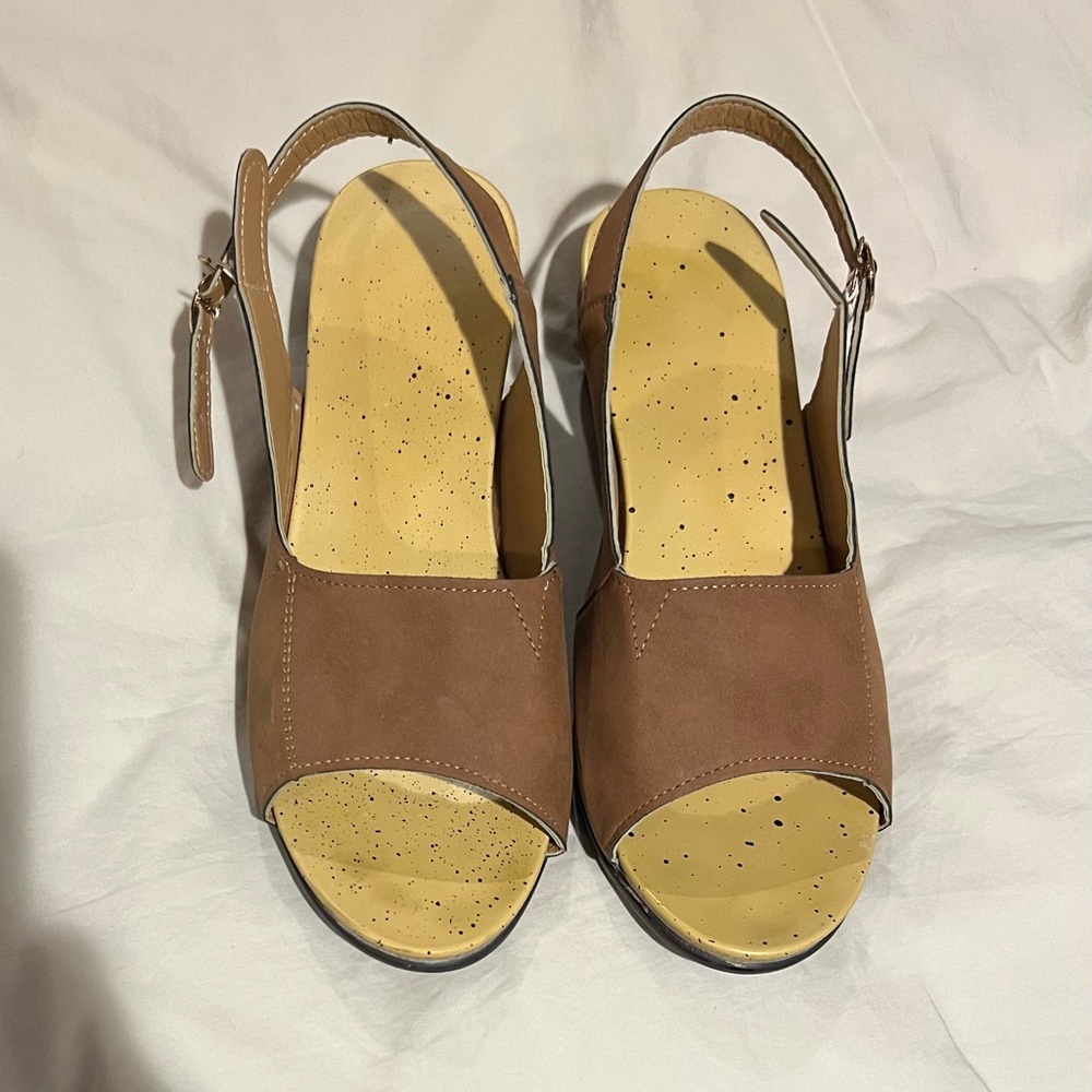 Suede sandals, Tan